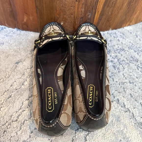 Women COACH KATRIN Signature “C” Logo Slip On Loafers A2439 Turn lock size 7.5 - Picture 9 of 10